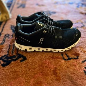 Women’s On Running shoes